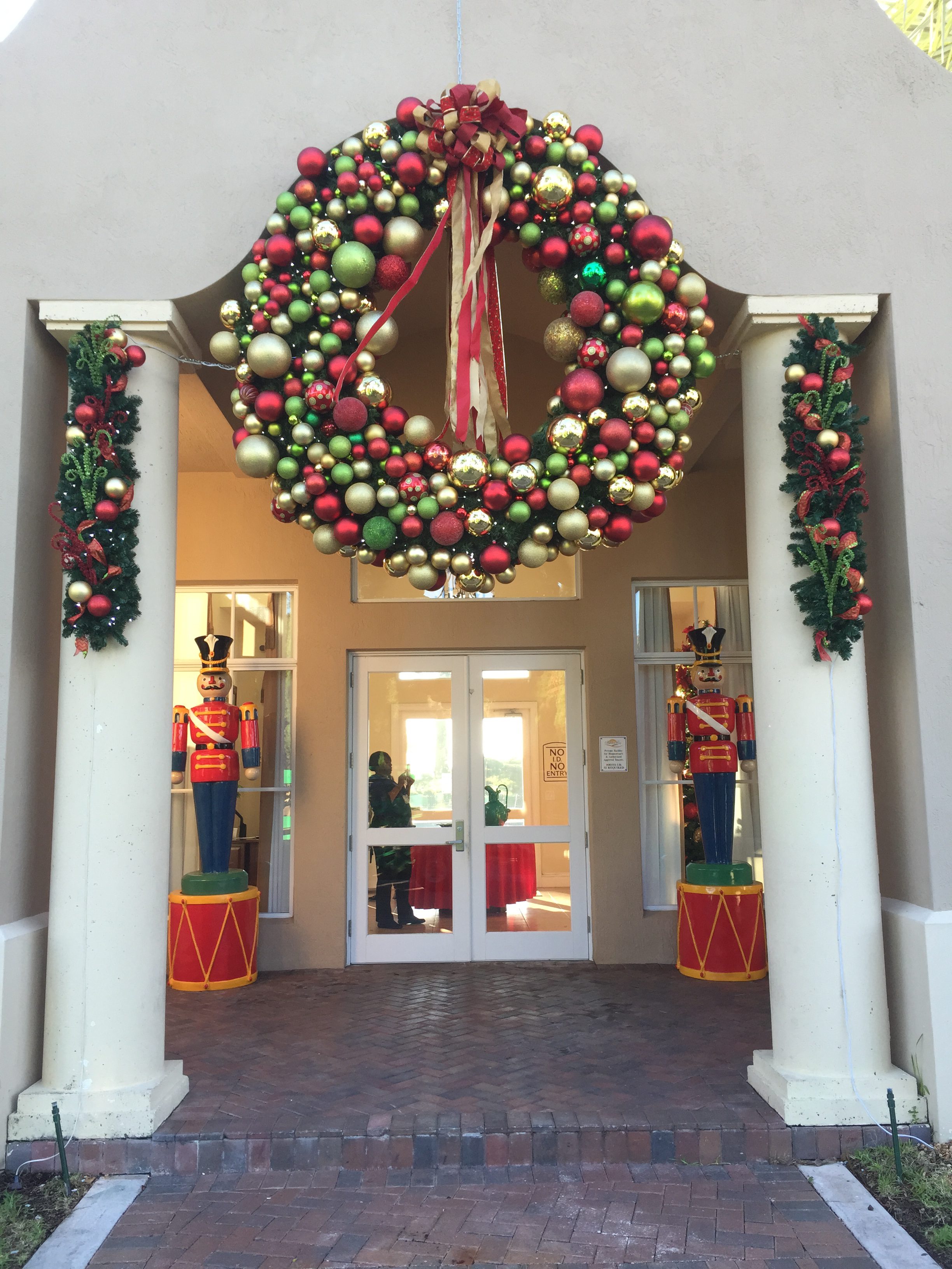 Holiday Decorating & Lighting Services Miami, FL Plant